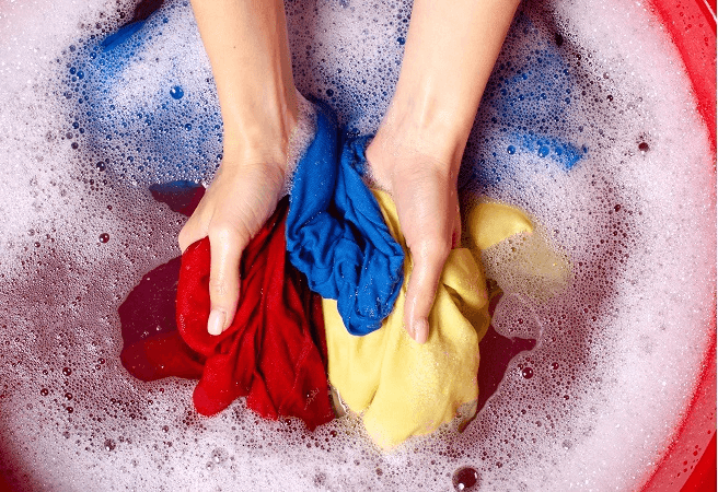 vinagre para lavar roupa de cor